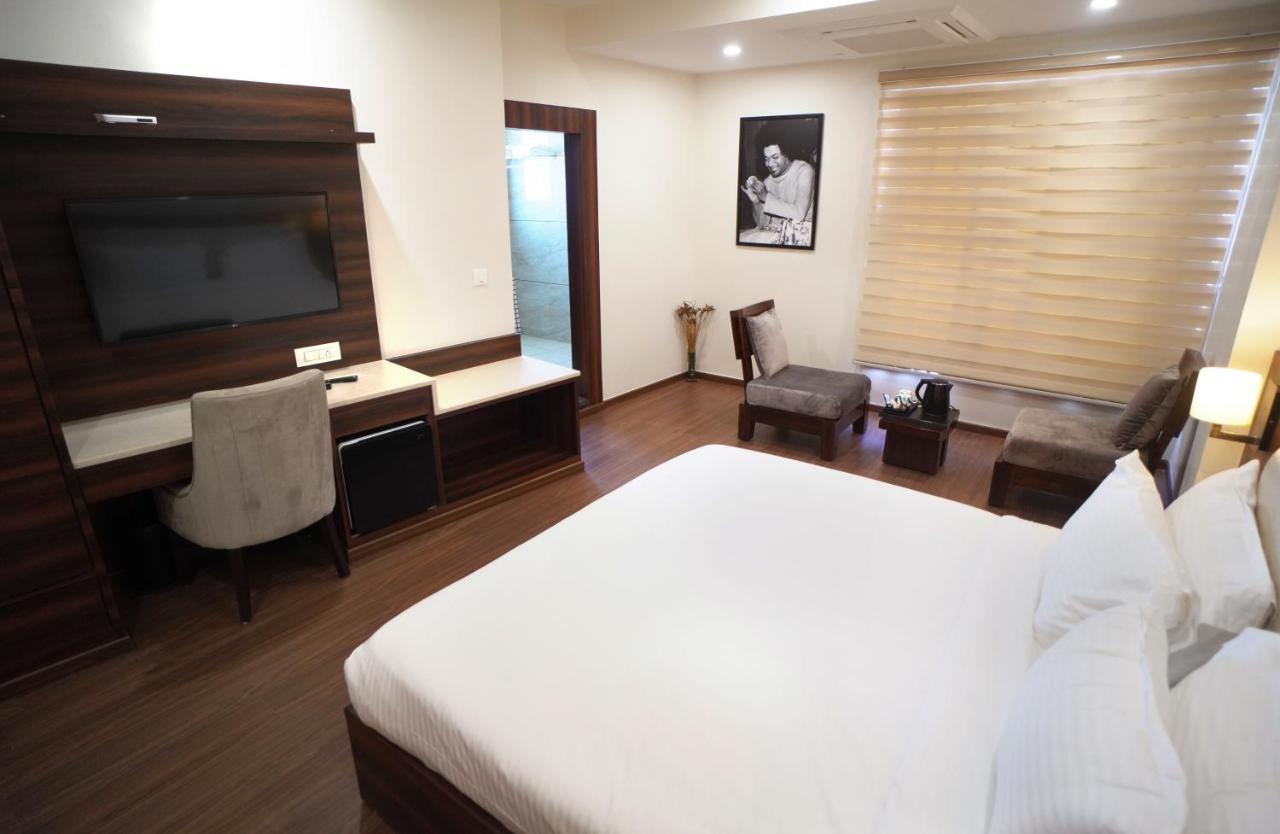 Sai Maa Hotel & Residency Puttaparthi Exterior foto