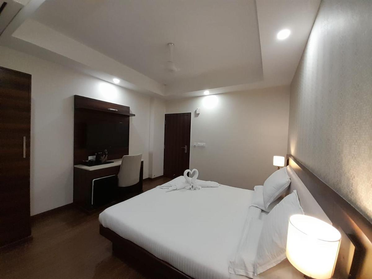 Sai Maa Hotel & Residency Puttaparthi Exterior foto