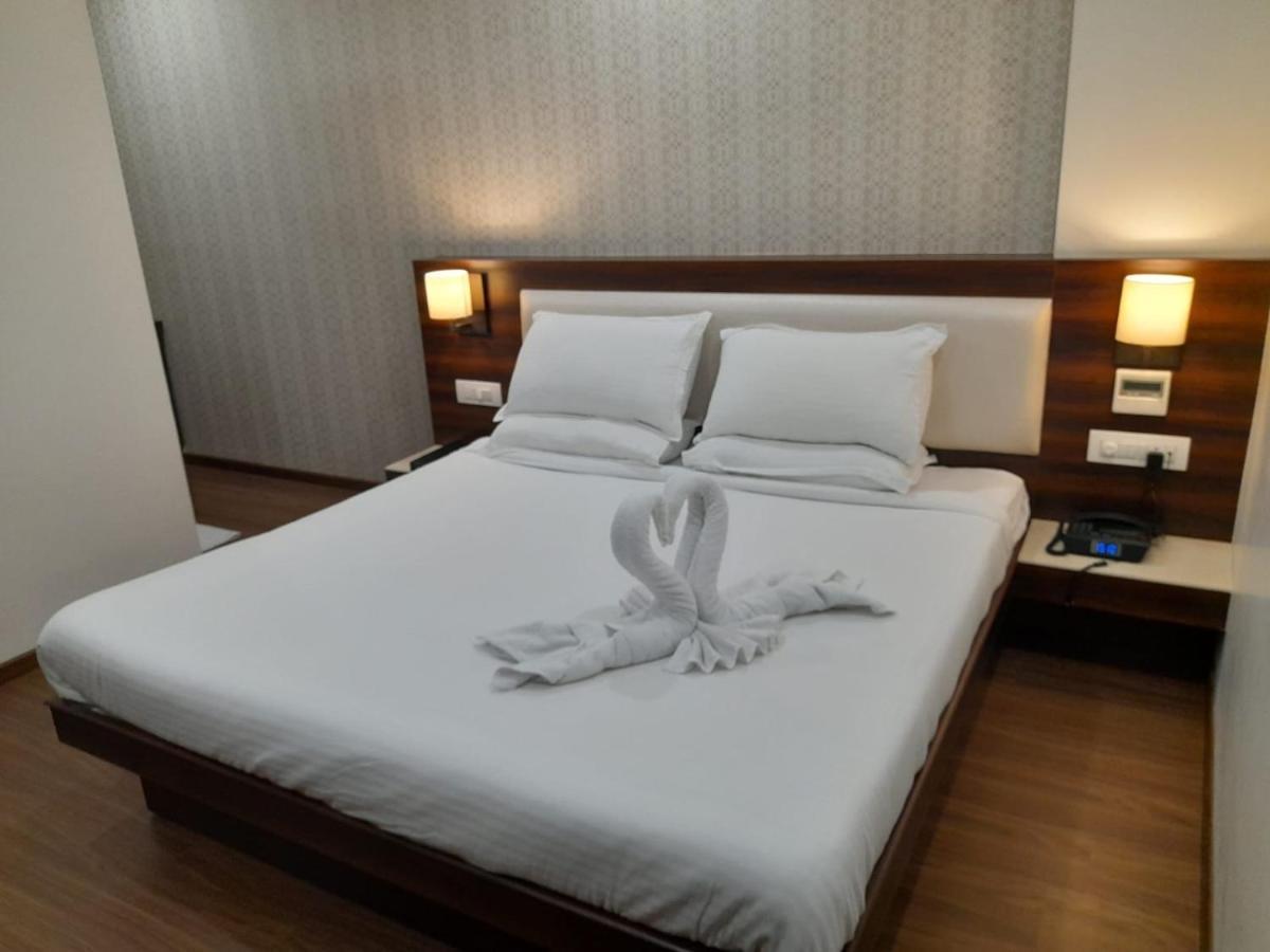 Sai Maa Hotel & Residency Puttaparthi Exterior foto
