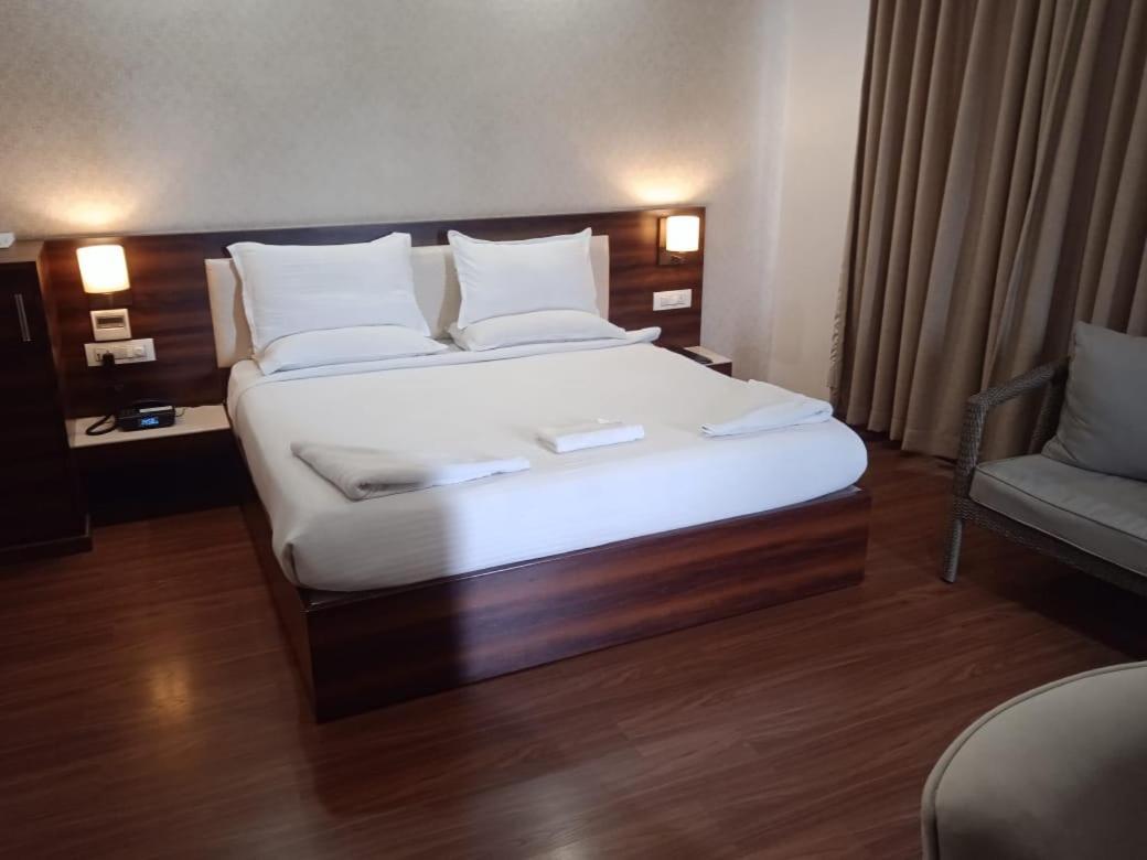 Sai Maa Hotel & Residency Puttaparthi Exterior foto